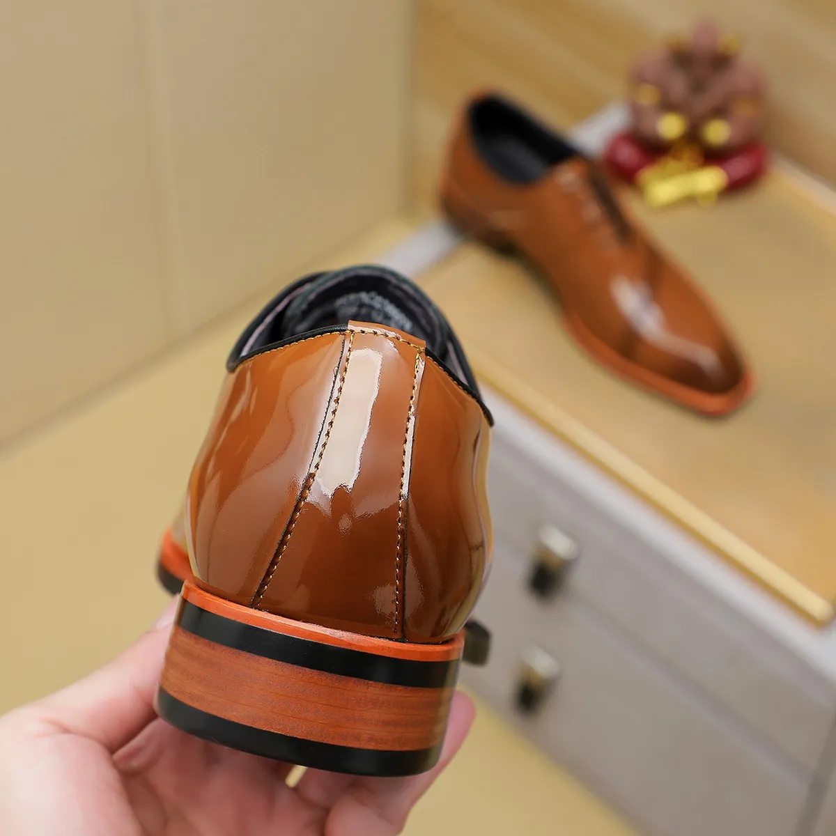 Men's shoes 💰640 💰 Louis Vuitton LV ® Autumn and Winter 🆕 models 🔛Full shoe counter First layer cowhide, 🐂Leather lined casual shoes for men, super soft outsole, essential for driving. Counter synchronization Original first layer cowhide Completely 1:1 mold customization 🌹Top version, color optional! Number: 38-45 (37.46. Customized)